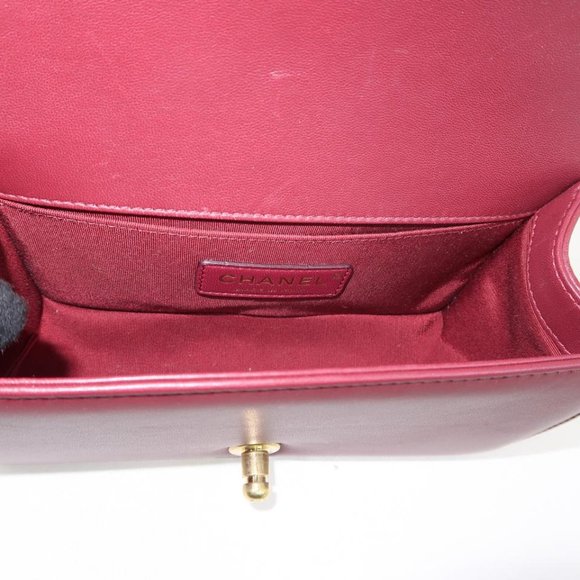Chanel Boy Small Around Winered Lambskin Bag - Picture 6 of 8
